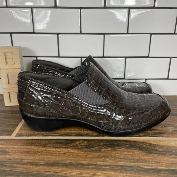 Clarks Bendables Slip On Loafer Dark Taupe Croc Print Faux Leather 36840 Wns 7.5 - Picture 3 of 11